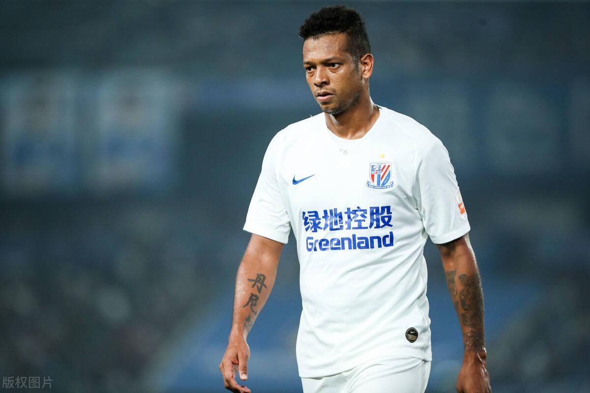 外援解约传言四起,球迷如履薄冰! 外援解约传言四起,球迷如履薄冰!