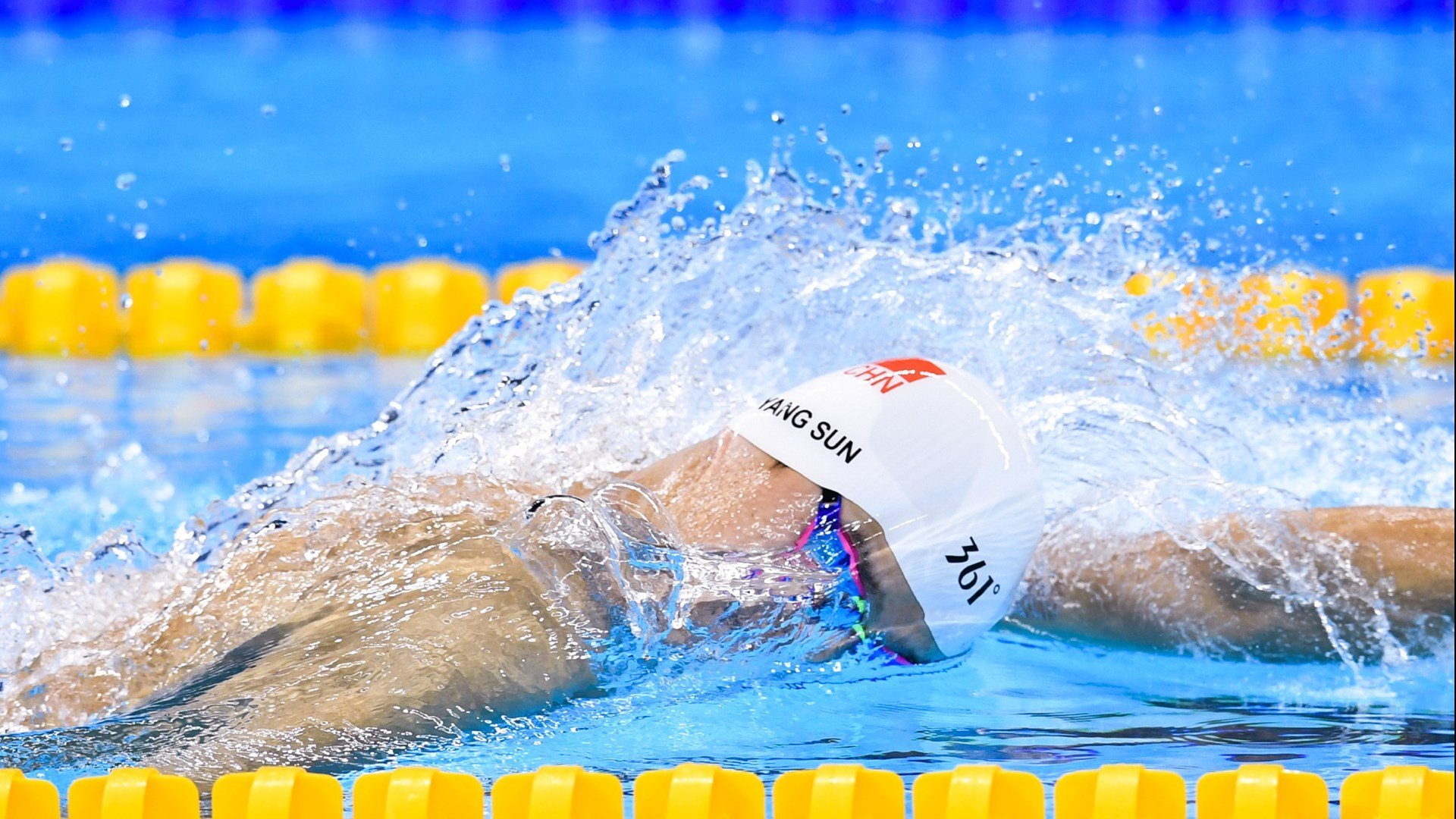 三笘薰，日本关键先生闪耀，波兰轻取瑞士背后的亚洲力量