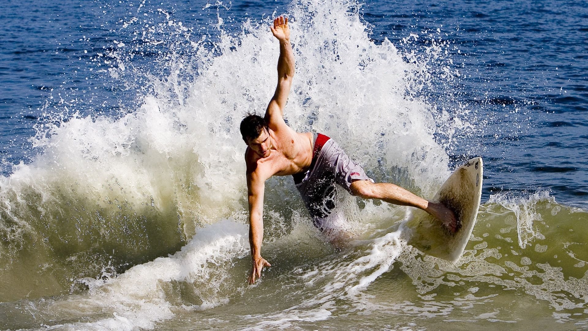 恩比德新王登基夜，上海男篮险胜四川诠释竞技唯一性